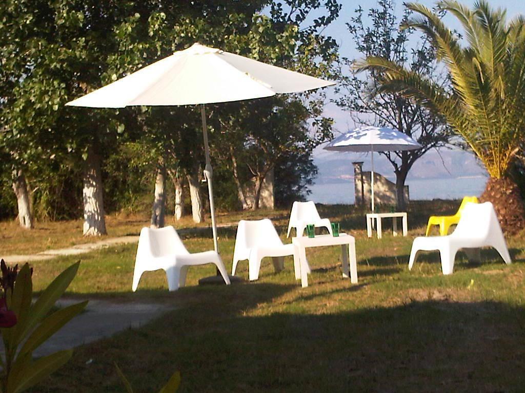 Virginia'S Beachfront Apartments Kávos Cameră foto